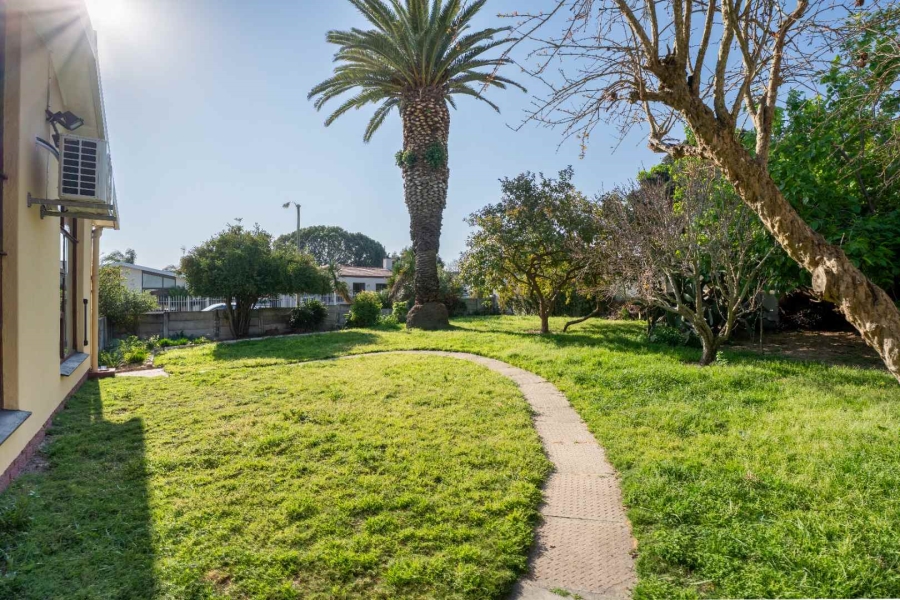 3 Bedroom Property for Sale in Morgenster Heights Western Cape